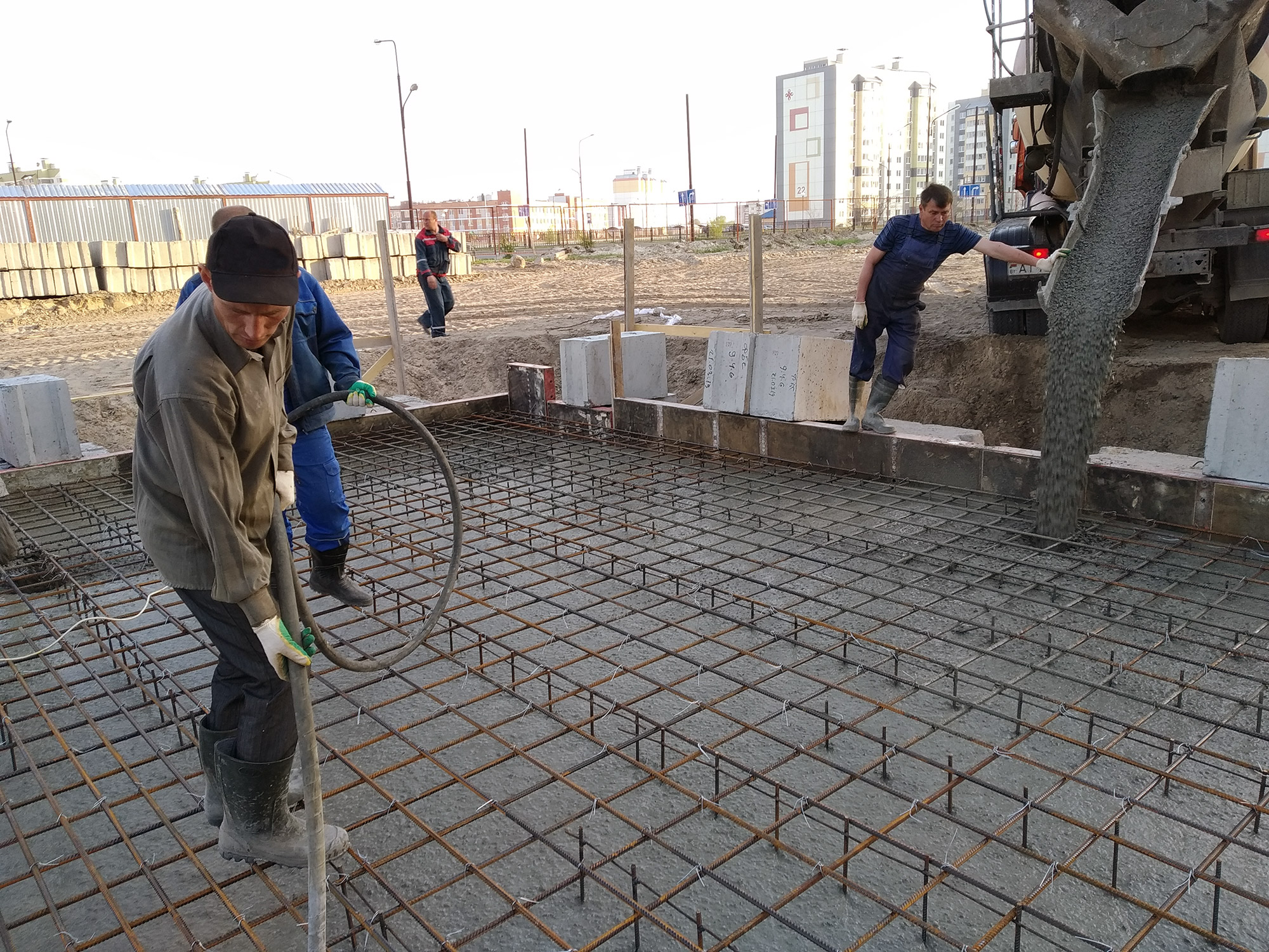 бетонирование фундаментной плиты